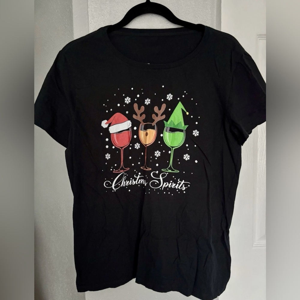 Christmas BlackTshirt With Graphic Print Drinking Glasses Santa Elf Reindeer